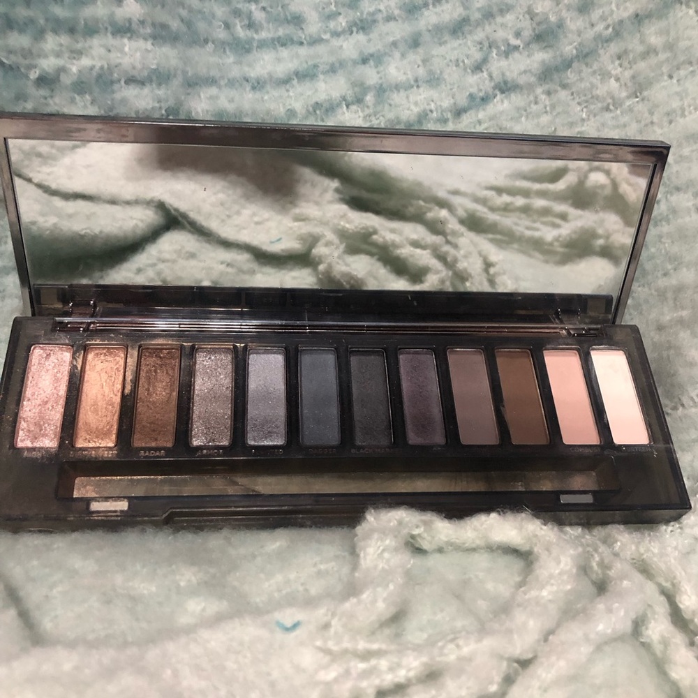 Urban Decay Naked Smokey eyeshadow palette